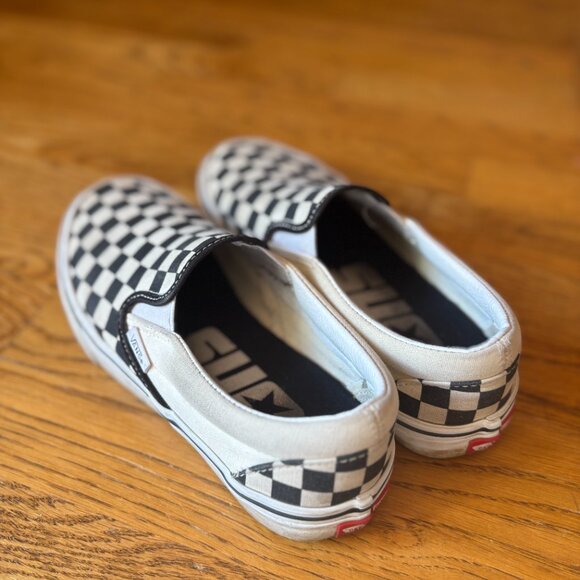 VANS | Classic Slip-On Checkerboard Shoe - Picture 3 of 8